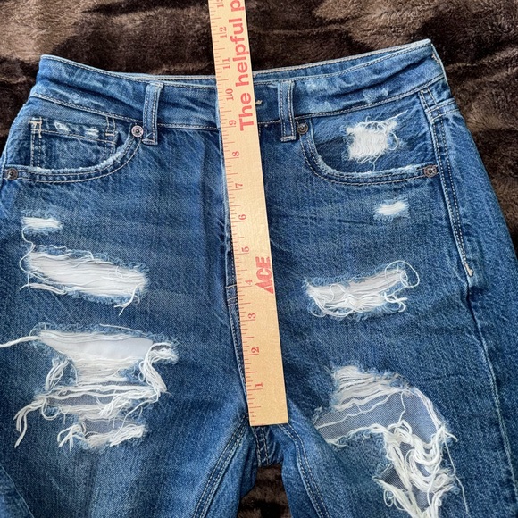 American Eagle Ripped Mom Jean - Picture 12 of 12